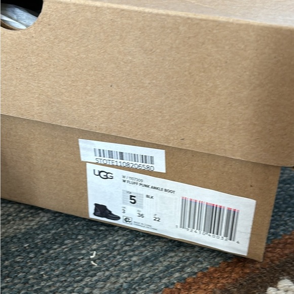 FIRM! UGG Fluff Punk UGG Pure & Lamb Fur Suede Ankle Boots Black sz 5 - Picture 6 of 10